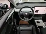 Photo 11 - Tesla Model Y