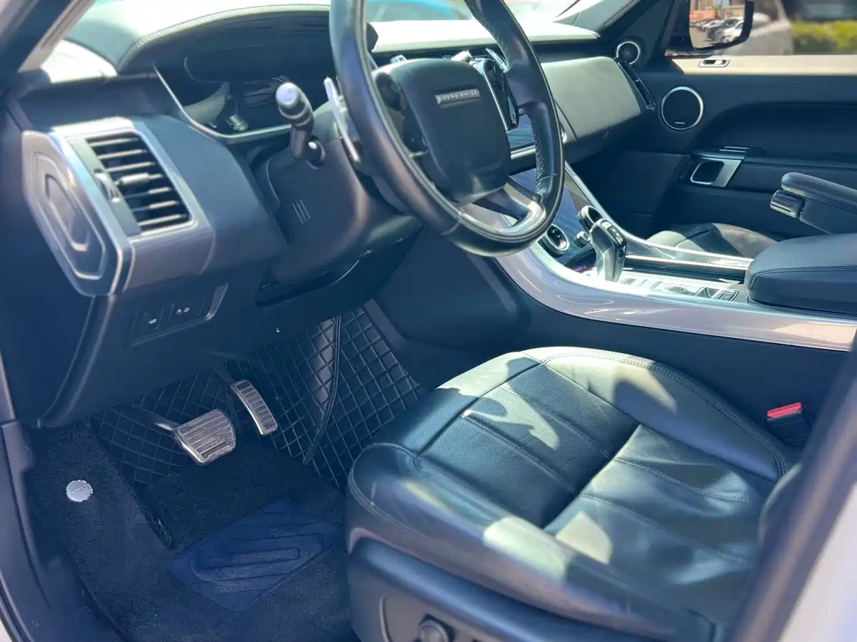 Land Rover Range Rover Sport 2020 3.0 L6 HSE DYNAMIC фото 4