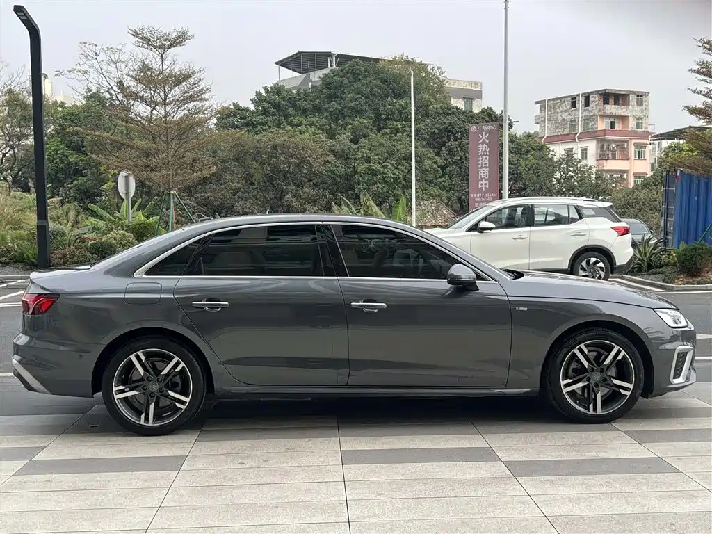 Audi A4L 2020 40 TFSI quattro Luxury Dynamic фото 23