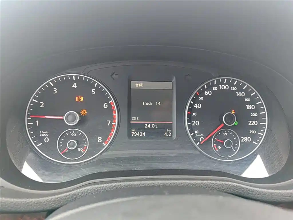 Volkswagen Passat 2014 1.8TSI DSG Executive Edition фото 12