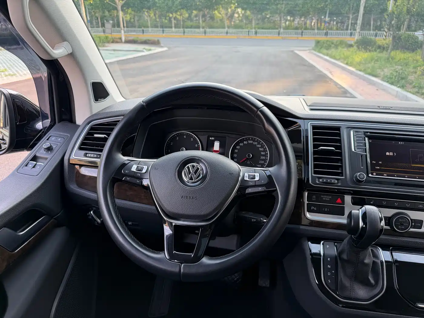 Volkswagen Multivan 2020 2019 2.0TSI 4WD Premium 7-seater