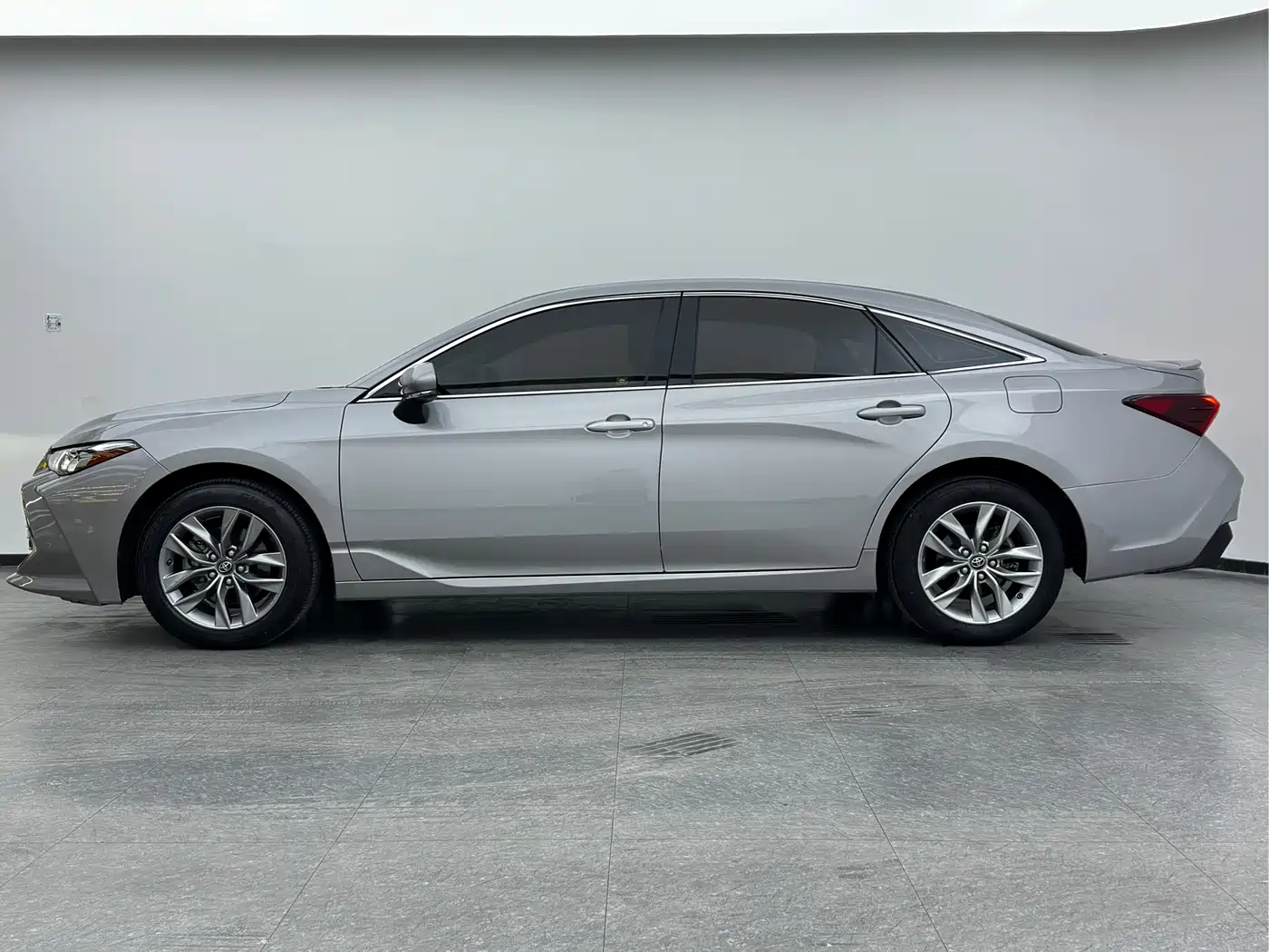 Toyota Avalon 2019 2.5L Progressive Edition China V фото 9
