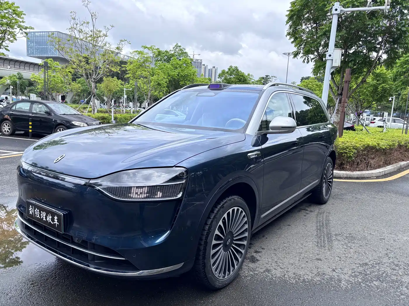 AITO Wenjie AITO M9 2025 Extended Range Ultra 52kWh 6-Seater фото 2