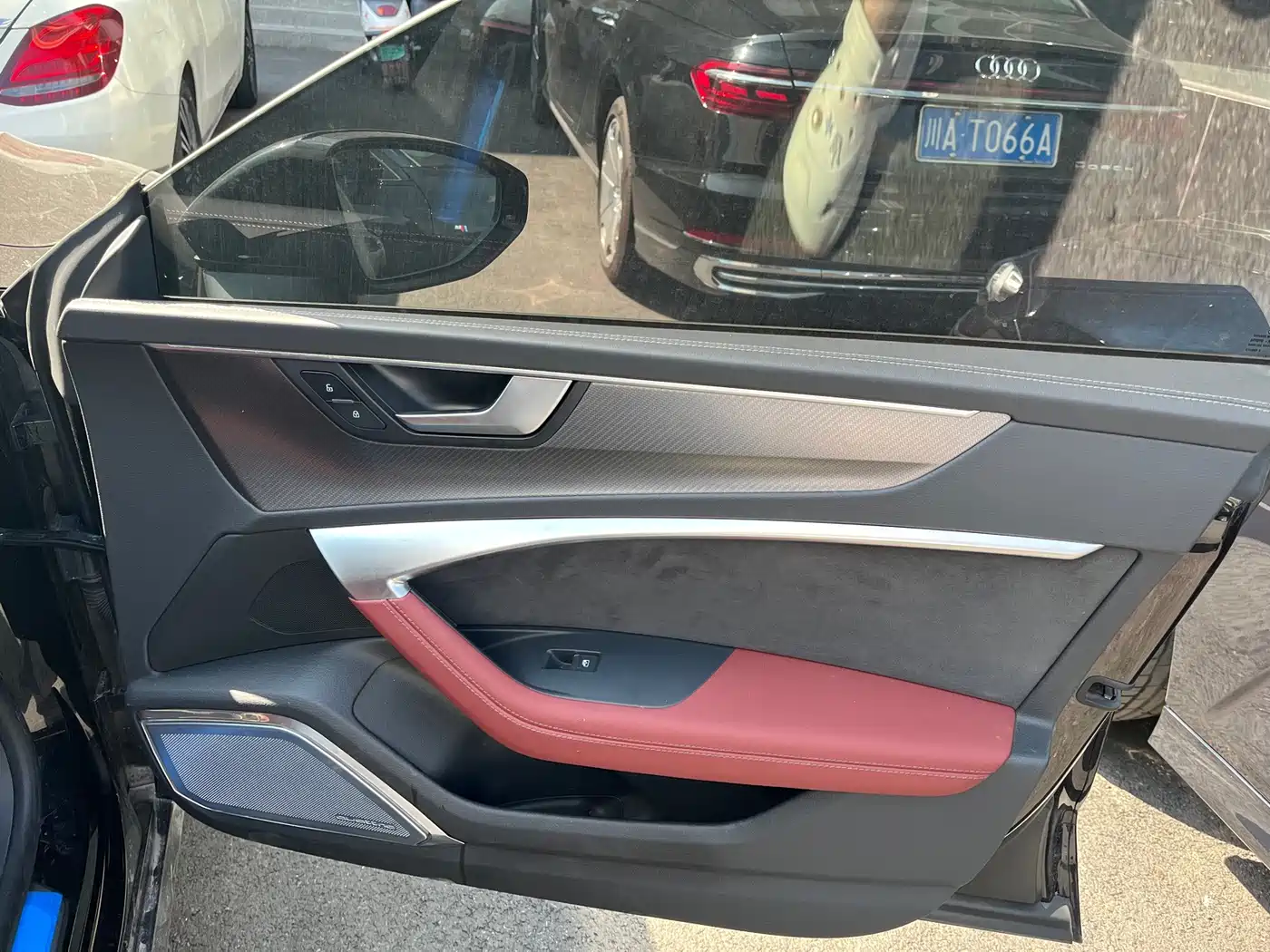 Фото 4 - Audi A7L