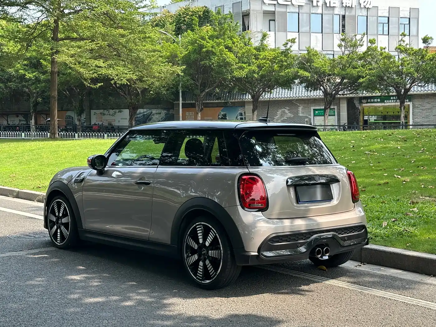 MINI MINI 2023 2022 2.0T COOPER S Artist