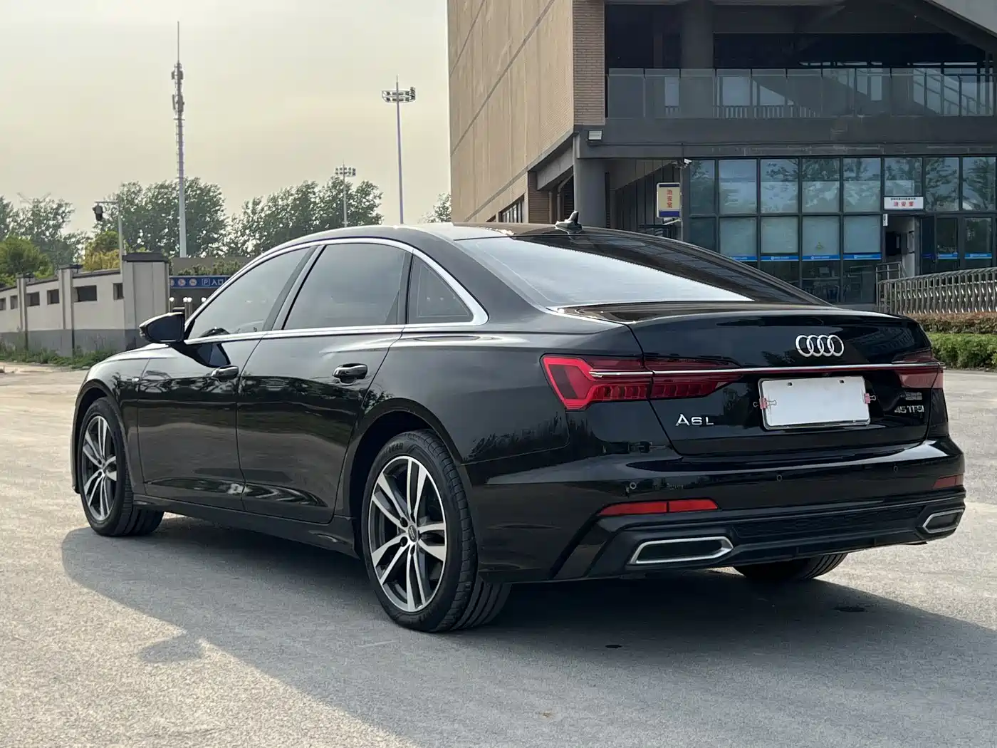 Audi A6L 2021 40 TFSI Luxury Sport фото 7