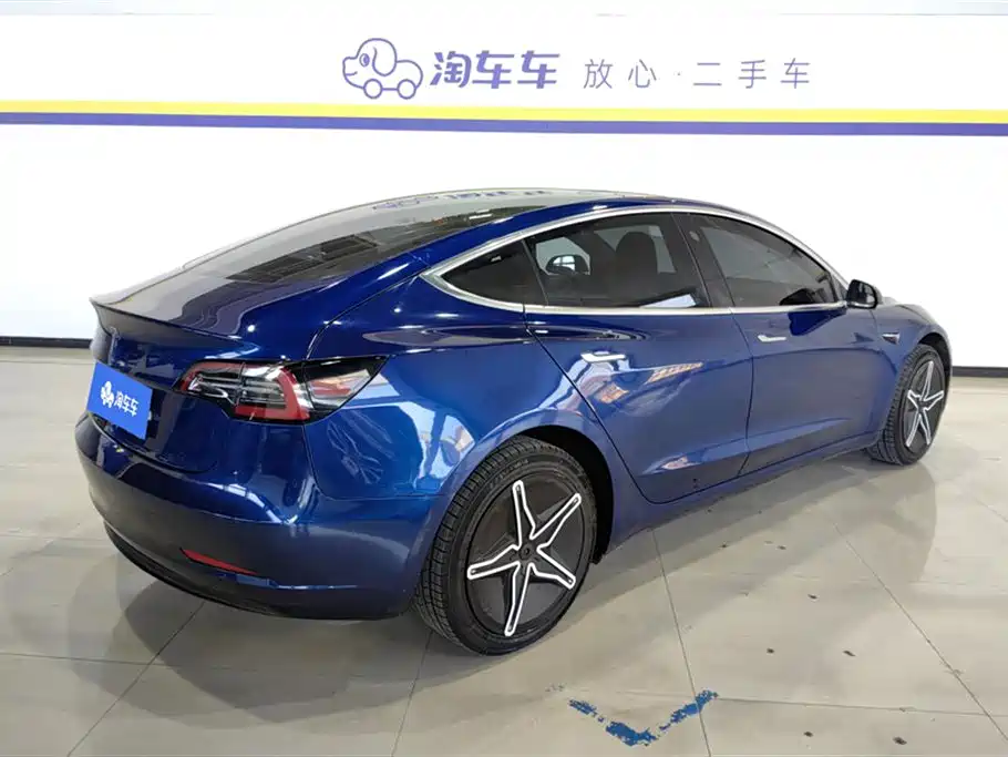 TESLA MODEL 3 (IMPORTED)
