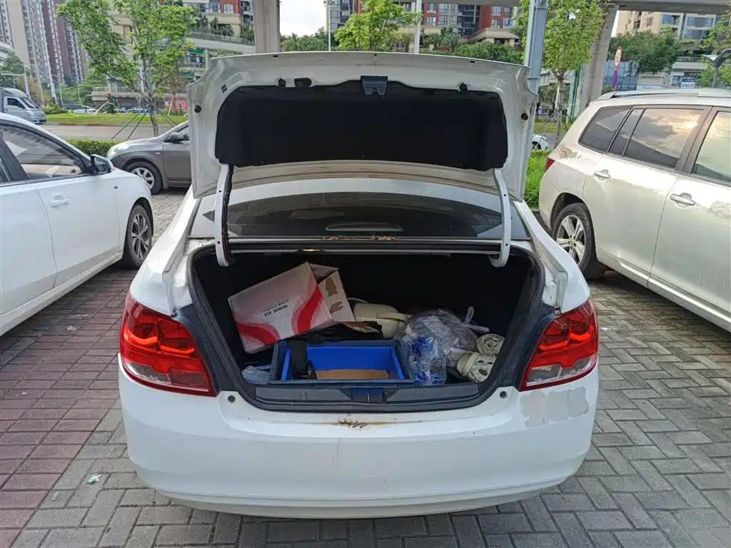 Chevrolet Sail 2015 Sail 3 1.3L AMT Ideal Edition фото 15