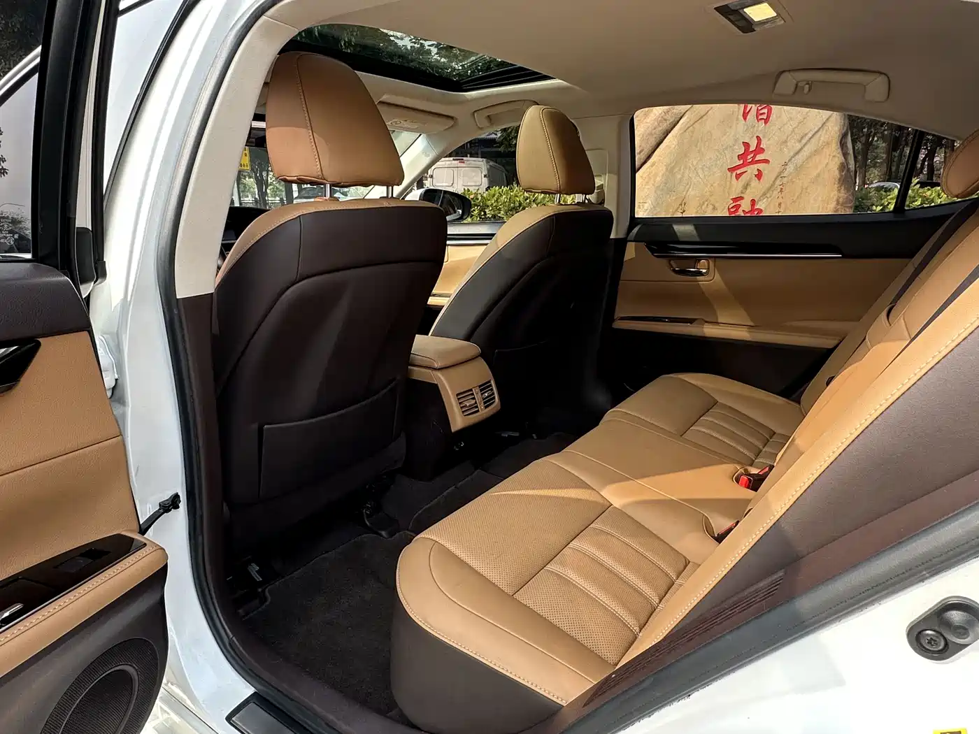 Lexus ES 2015 300h Comfort Edition фото 7