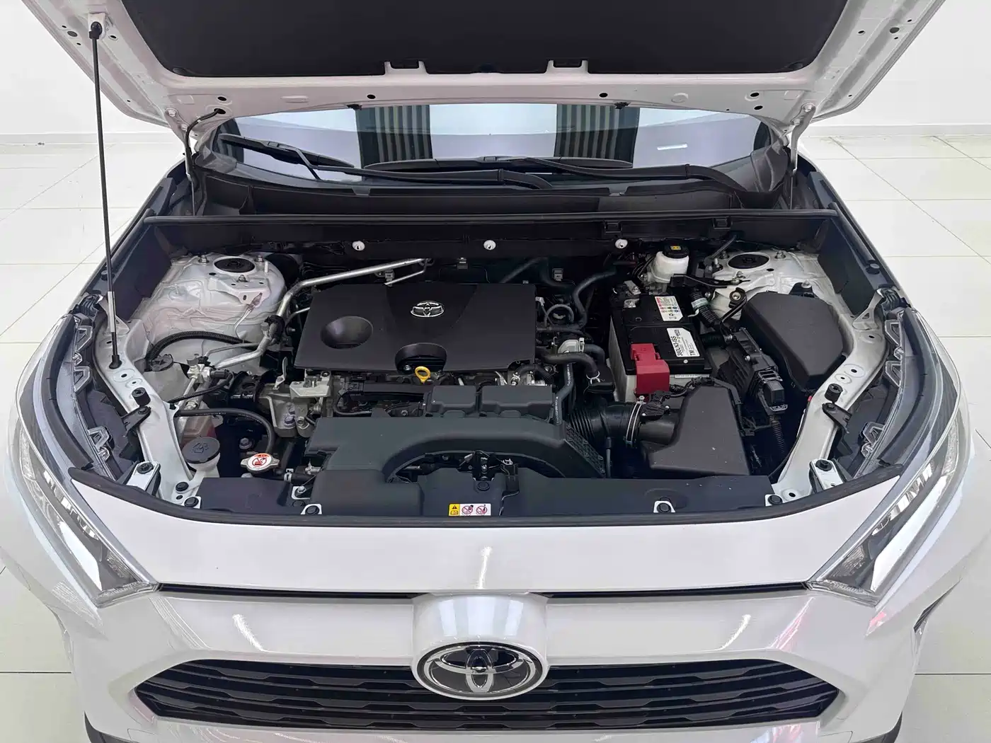 Toyota RAV4 Rongfang 2022 2.0L CVT 2WD Urban Edition фото 8