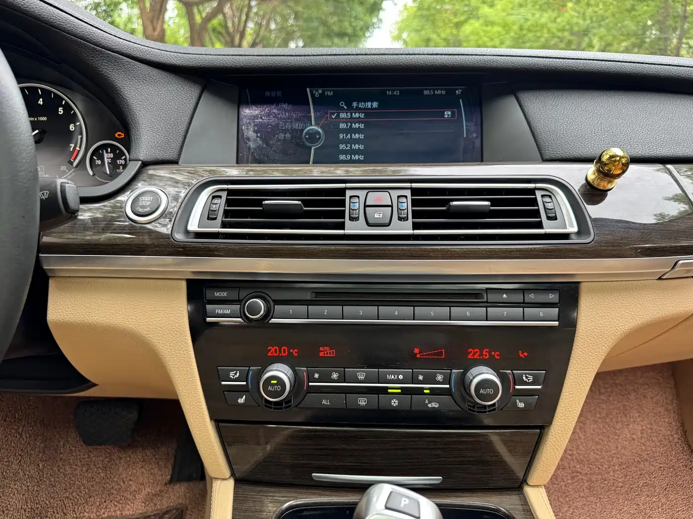 BMW 7 Series 2011 730Li Elegance фото 10