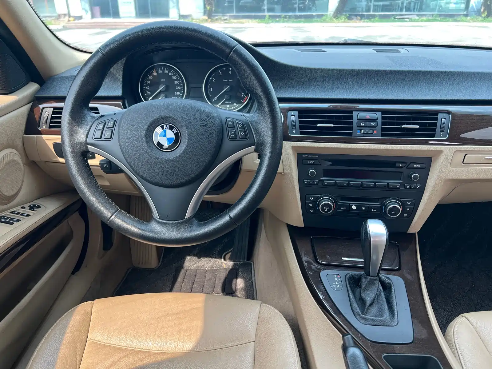Photo 13 - BMW 3 Series