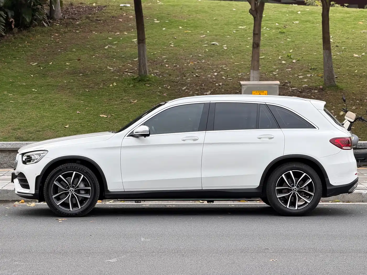 Mercedes-Benz GLC 2021 GLC 300 L 4MATIC Sporty фото 7