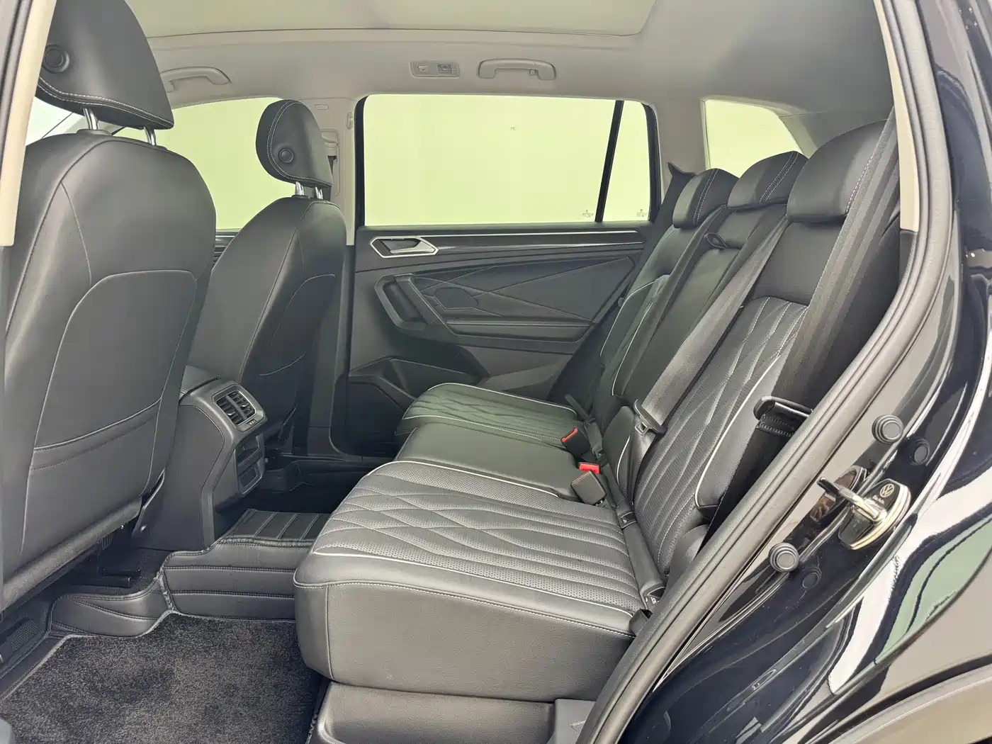 Volkswagen Tiguan L 2024 330TSI Automatic 2WD Intelligent Enjoyment Edition фото 4