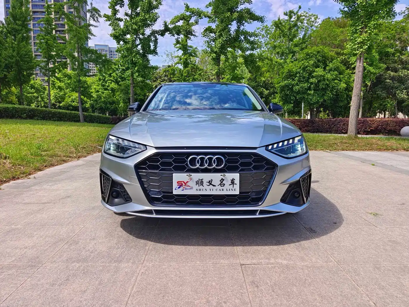 Audi A4L 2020 40 TFSI Fashion Dynamic Edition фото 2
