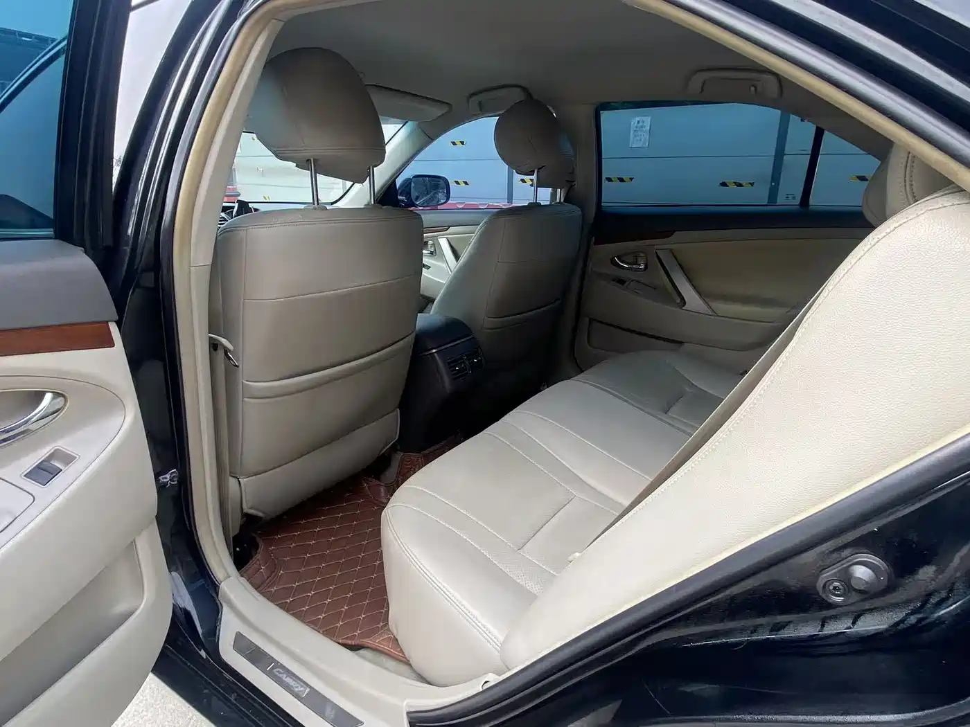 Toyota Camry 2013 200E Classic Elite Edition фото 12