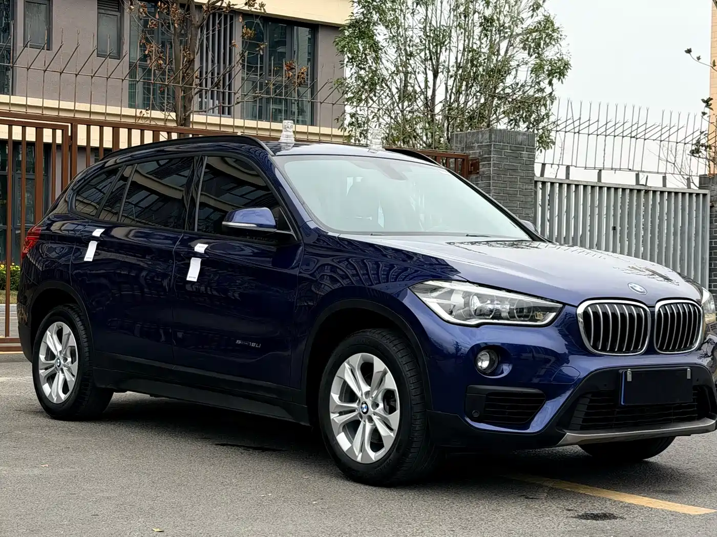 BMW X1 2016 sDrive18Li Premium Model фото 3