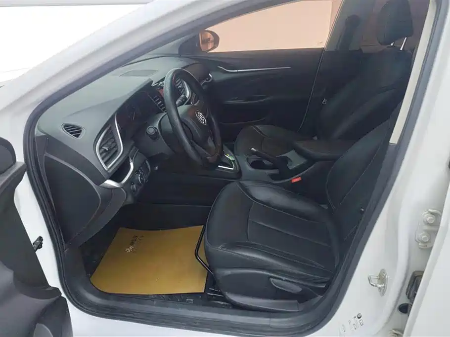 Buick Excelle 2021 1.3T Auto Mild Hybrid Elite фото 9