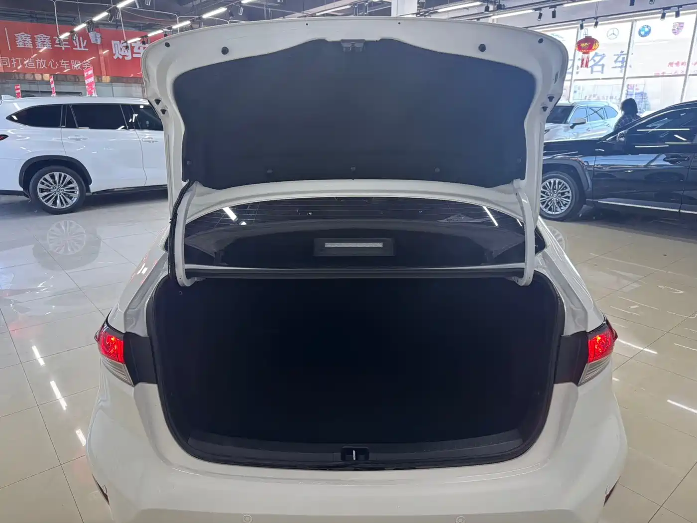 Toyota Levin 2022 TNGA 1.5L CVT Progressive Edition фото 11