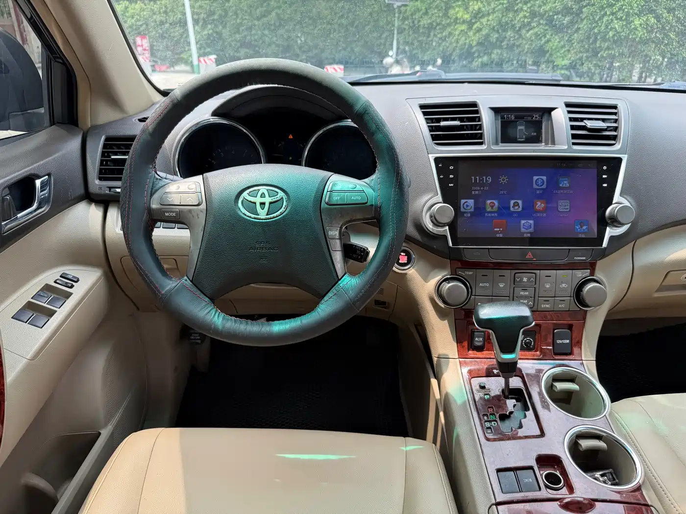 Toyota Highlander 2009 2.7L 2WD 7-seater Luxury Edition фото 9