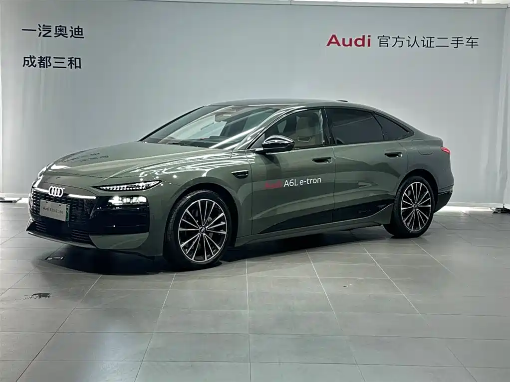 Фото 1 - Audi A6L e-tron