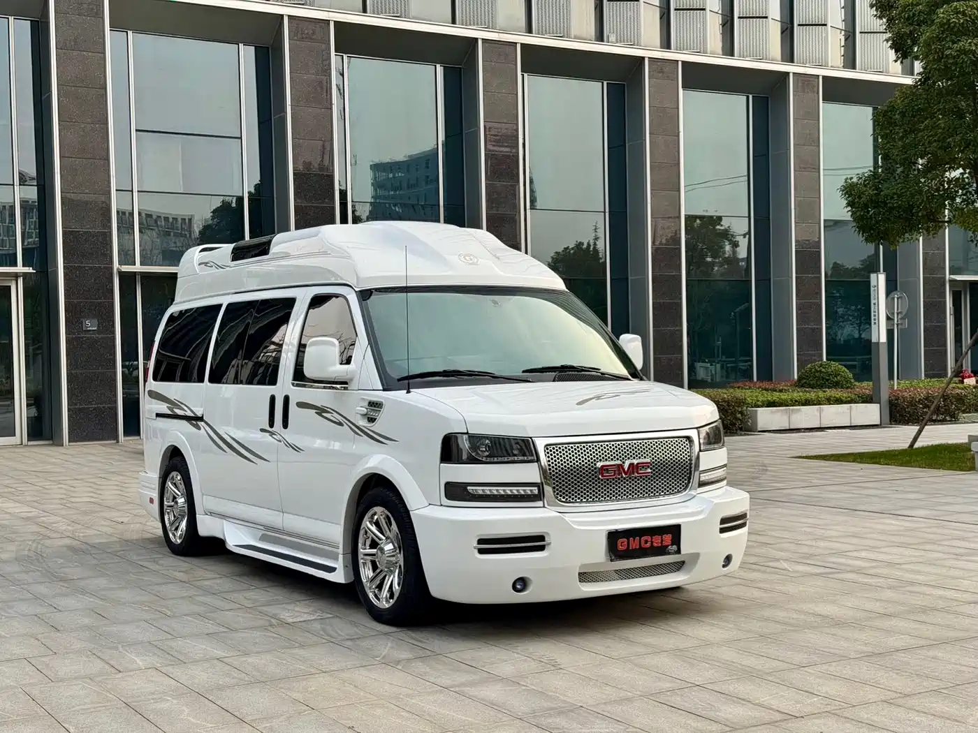 GMC Savana 2016 2016 5.3L G660S 4WD Elegance Collector's Edition