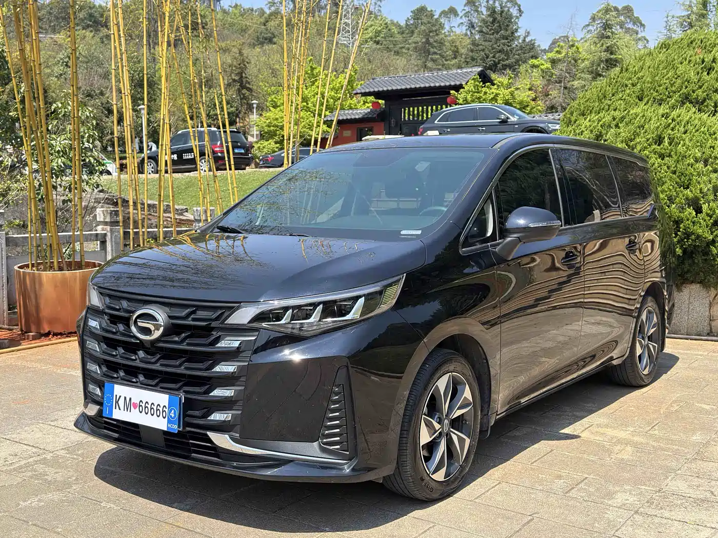GAC Trumpchi Trumpchi M6 2023 PRO 270T DCT Luxury Edition