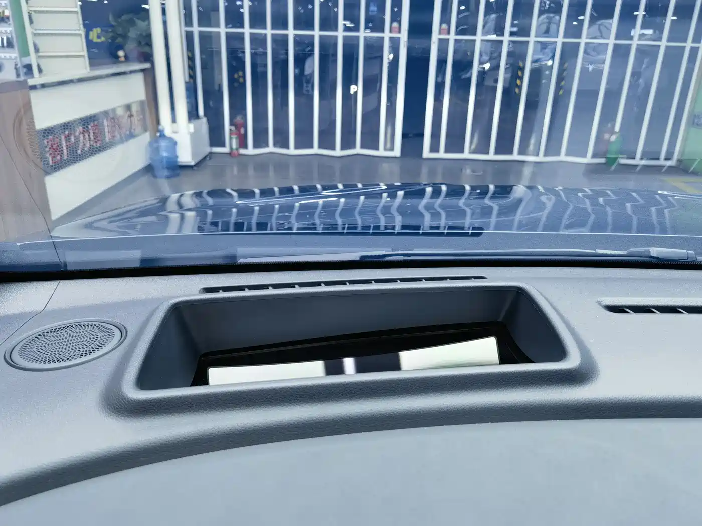 Voyah Auto Voyah Dreamer 2025 PHEV AWD Flagship Qian Kun Edition фото 11