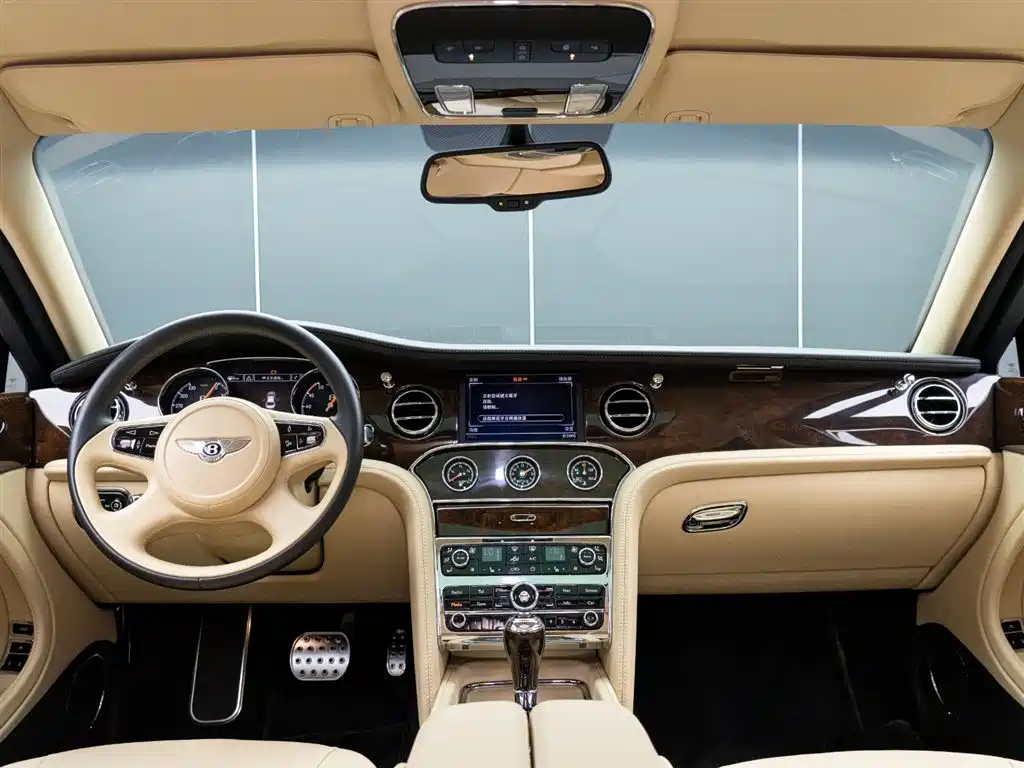 Bentley Mulsanne 2015 6.8T Standard Edition фото 16