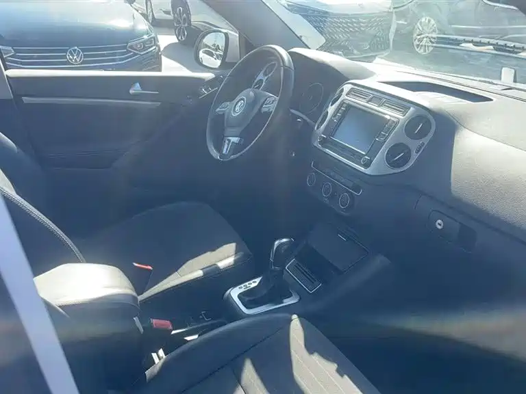 Volkswagen Tiguan 2015 1.8TSI Automatic 2WD Comfortline фото 4