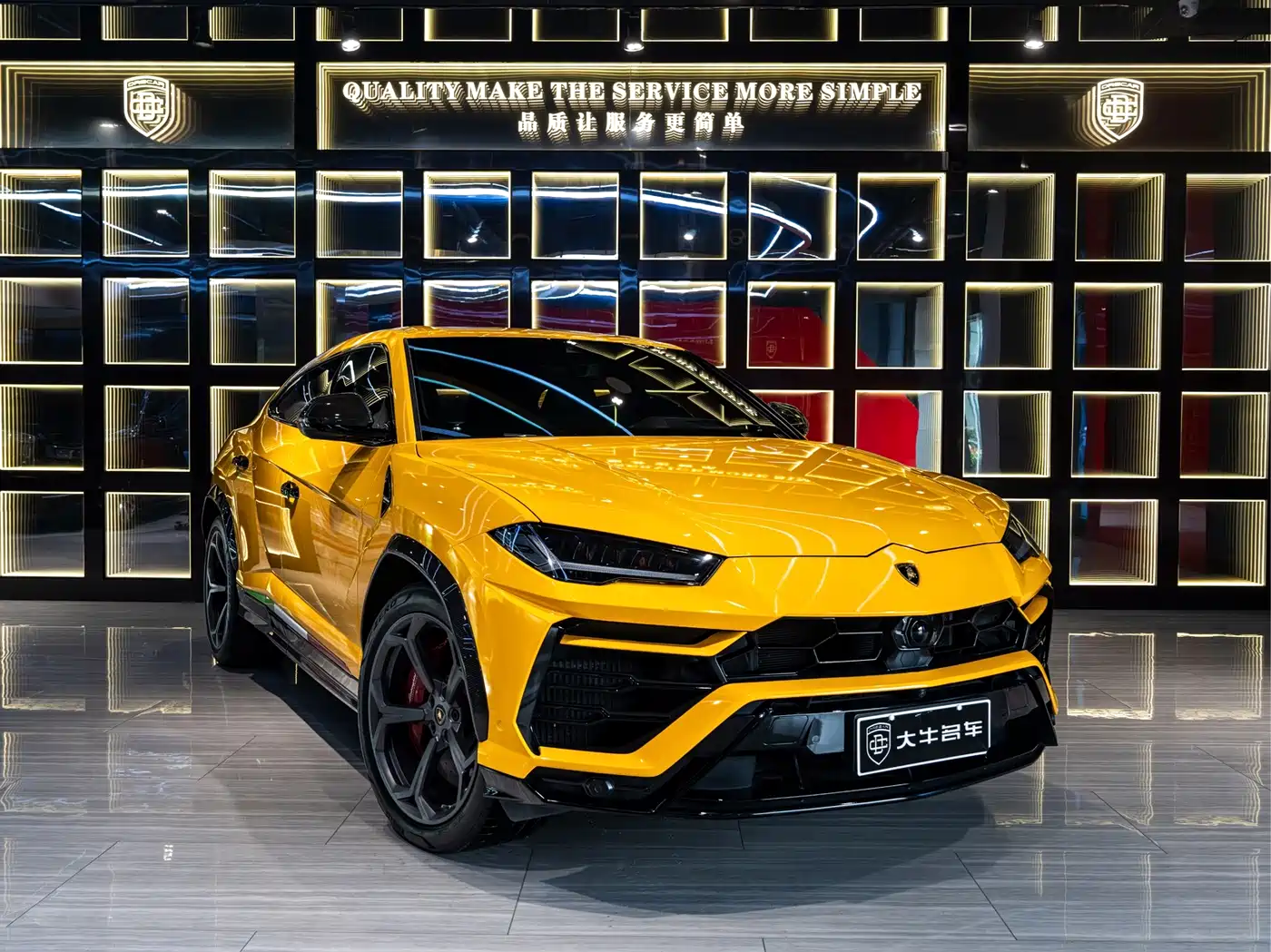 Фото 3 - Lamborghini Urus