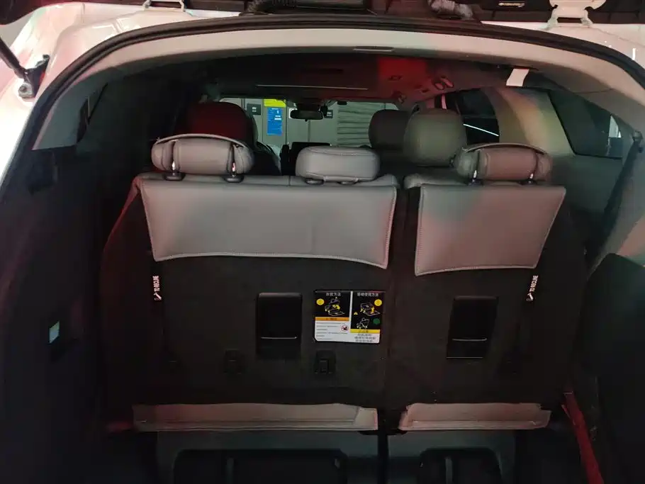 Toyota Sienna 2023 2.5L Hybrid Comfort Edition фото 4