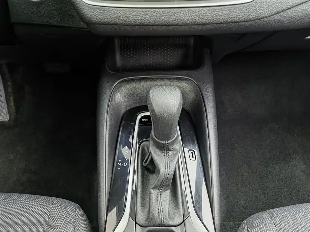 Toyota Levin 2022 185T CVT Luxury Edition фото 13