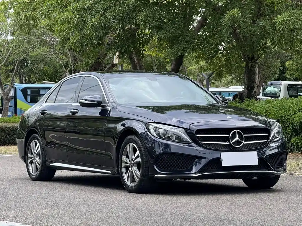 Фото 3 - Mercedes-Benz C-Class