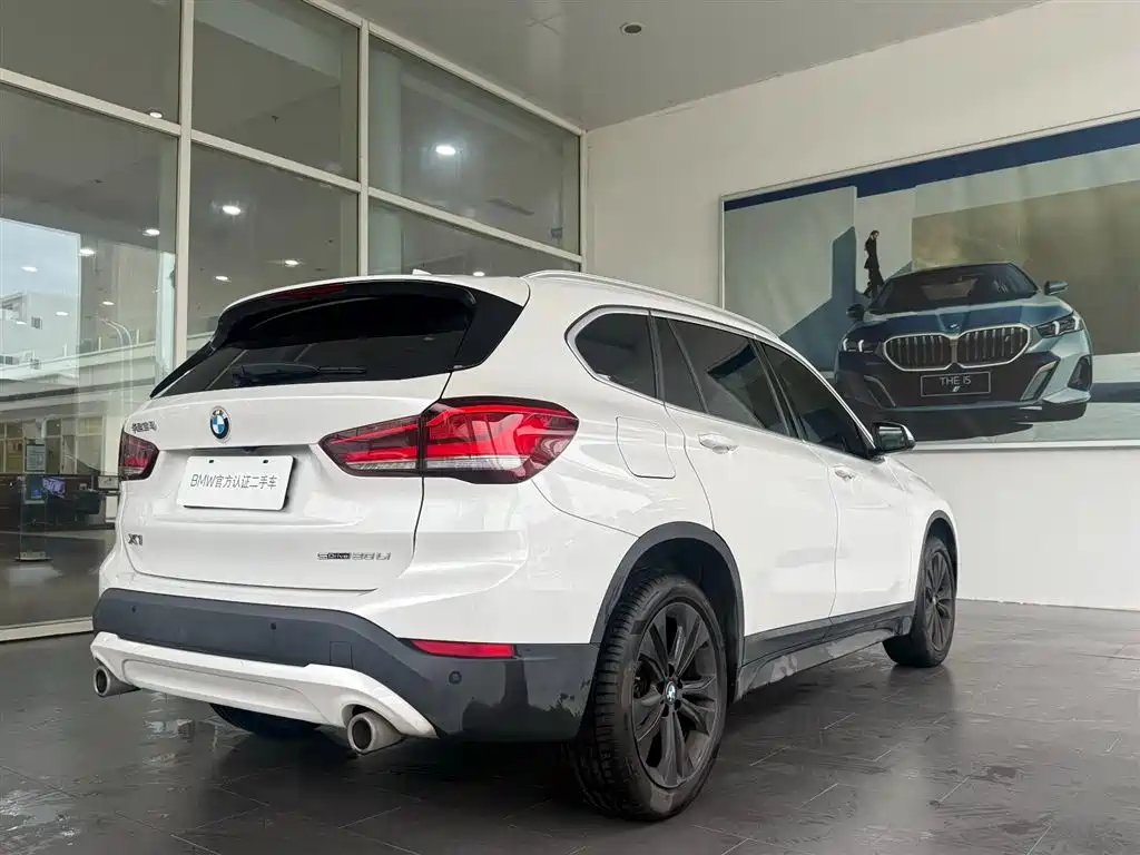BMW X1 2021 Facelift sDrive20Li Fashion фото 4