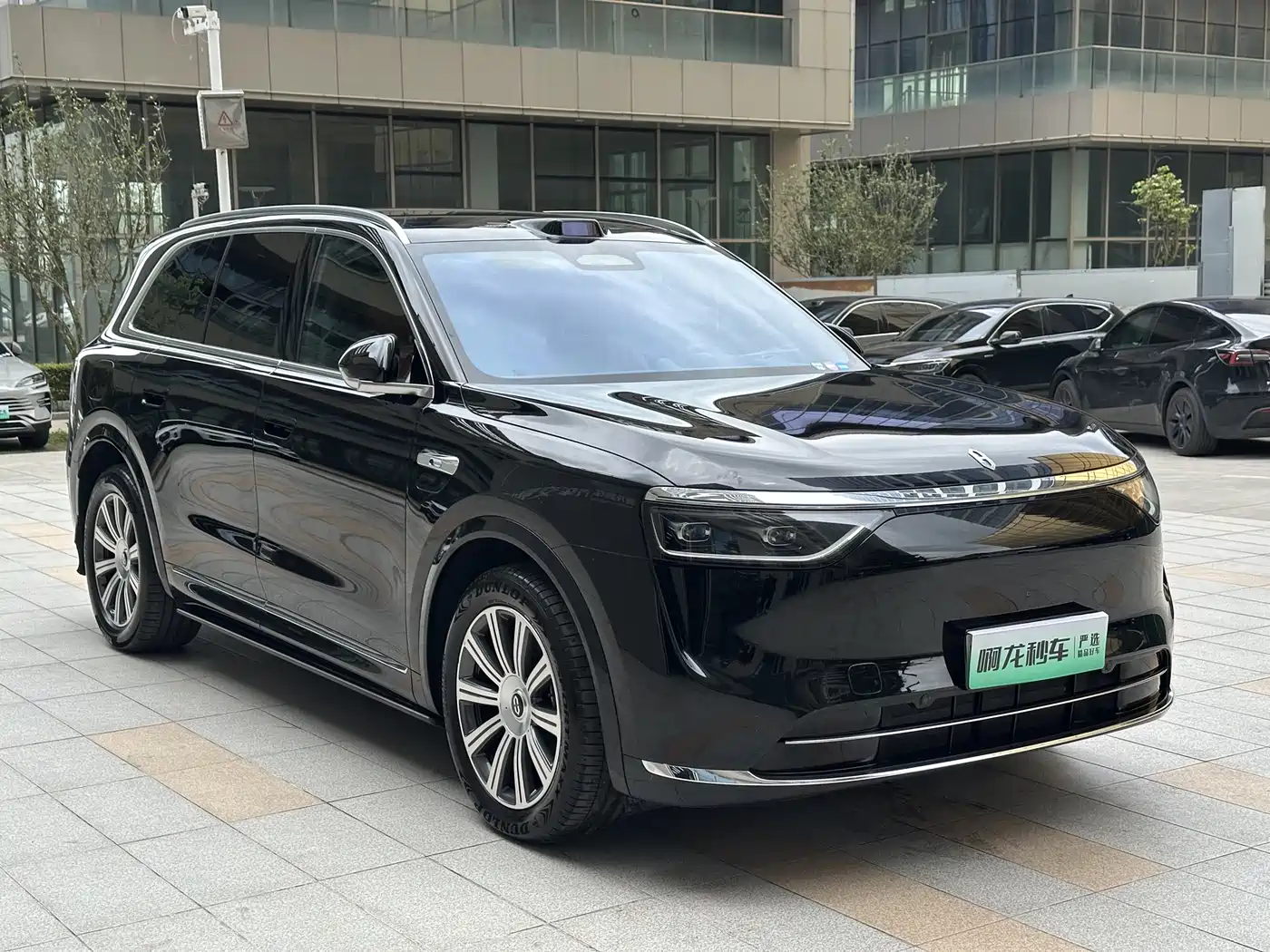 AITO Wenjie AITO M8 2025 Model Extended Range Max+ Edition 53.4kWh 6-Seater фото 30