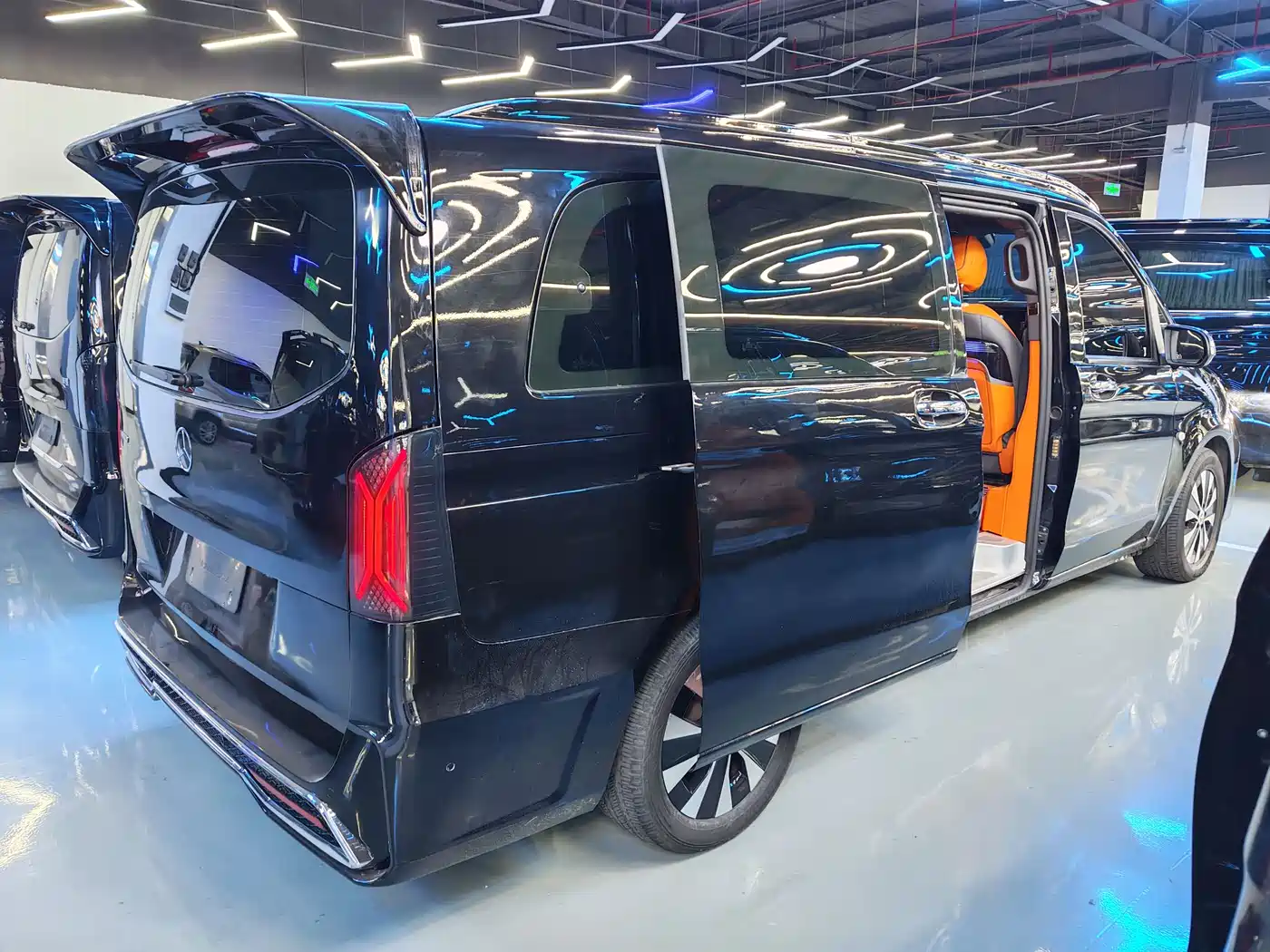 Mercedes-Benz Vito 2021 2.0T Business Edition 7-seater фото 31