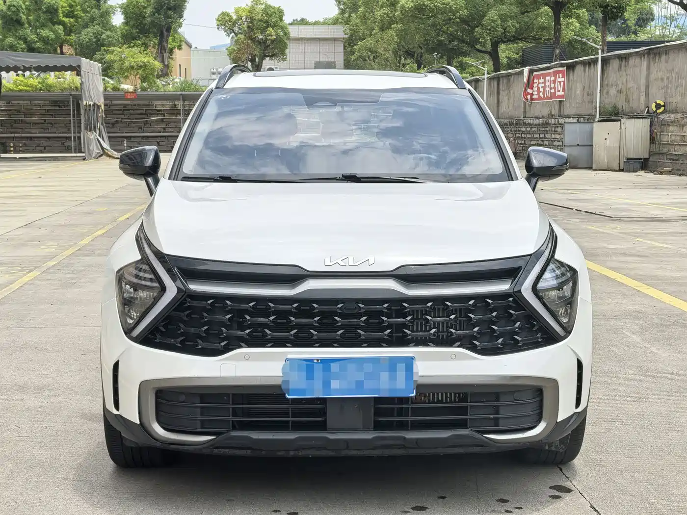 Kia Sportage 2023 2.0T 2WD Premium Edition фото 2