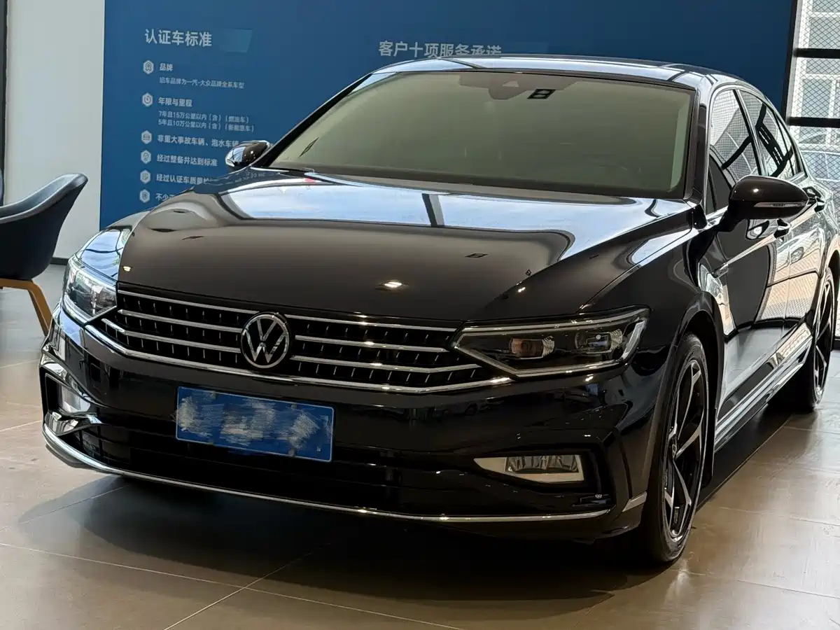 Volkswagen Magotan 2023 Model 2 Million Commemorative Edition 330TSI DSG Luxury