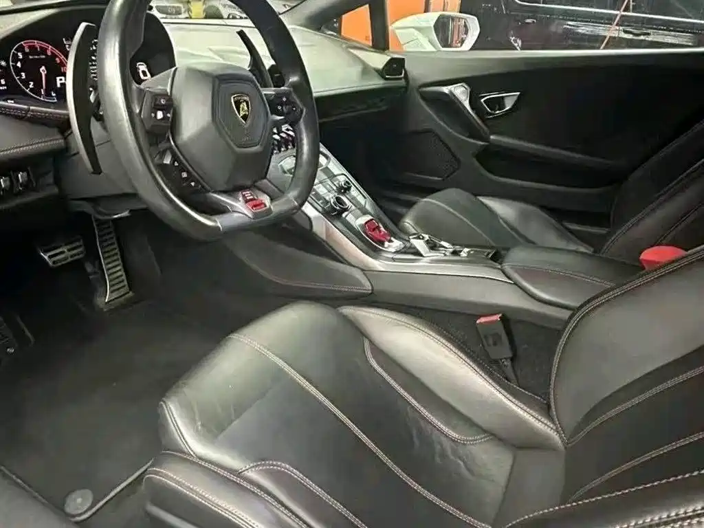 Lamborghini Huracán 2016 Huracán RWD Coupe фото 4