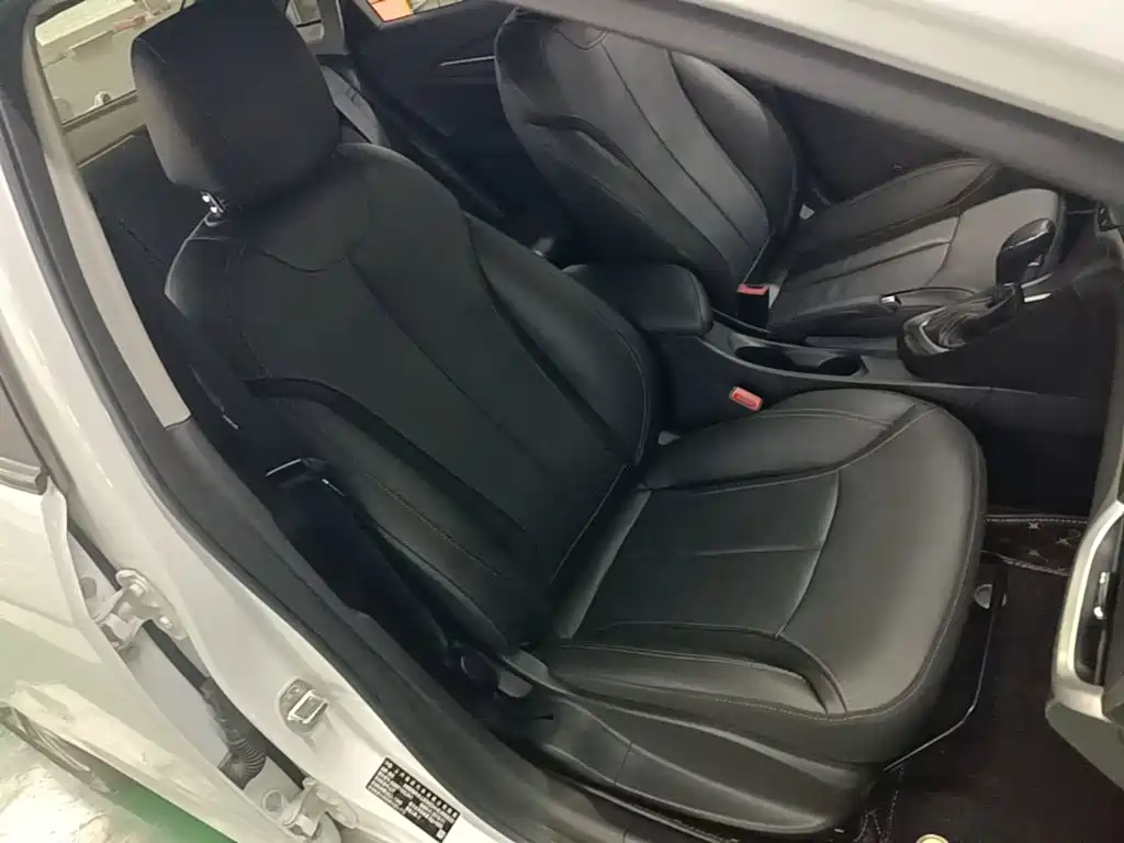 Фото 25 - Buick Excelle