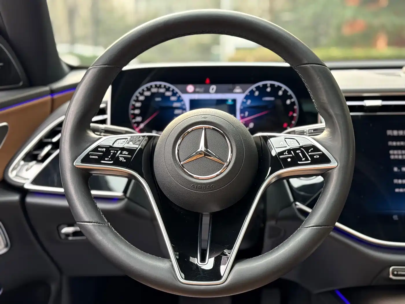 Mercedes-Benz E-Class 2024 Model E 300 L Luxury фото 17
