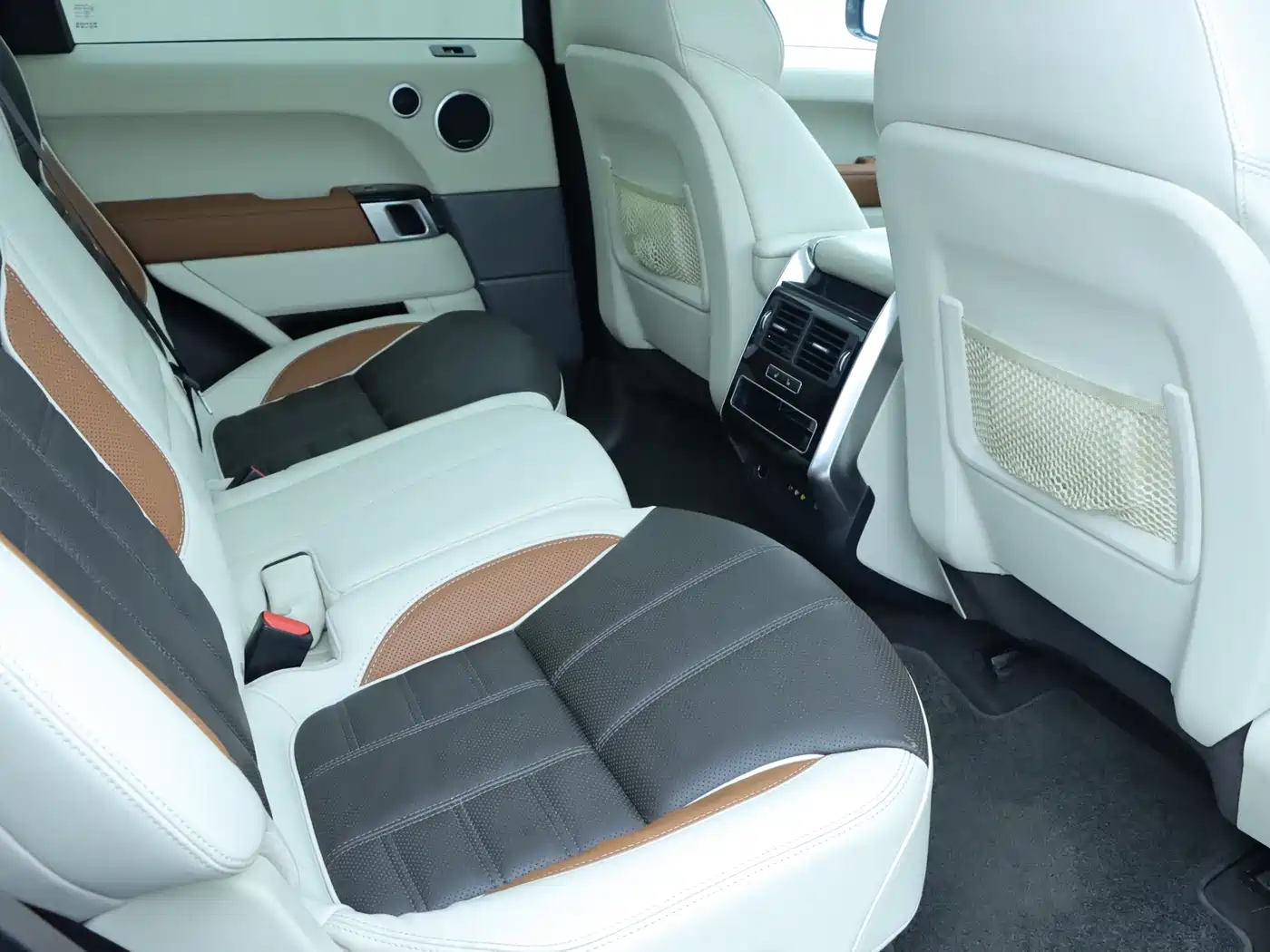 Land Rover Range Rover Sport 2014 3.0 SC V6 Trendsetting Genesis Edition фото 13