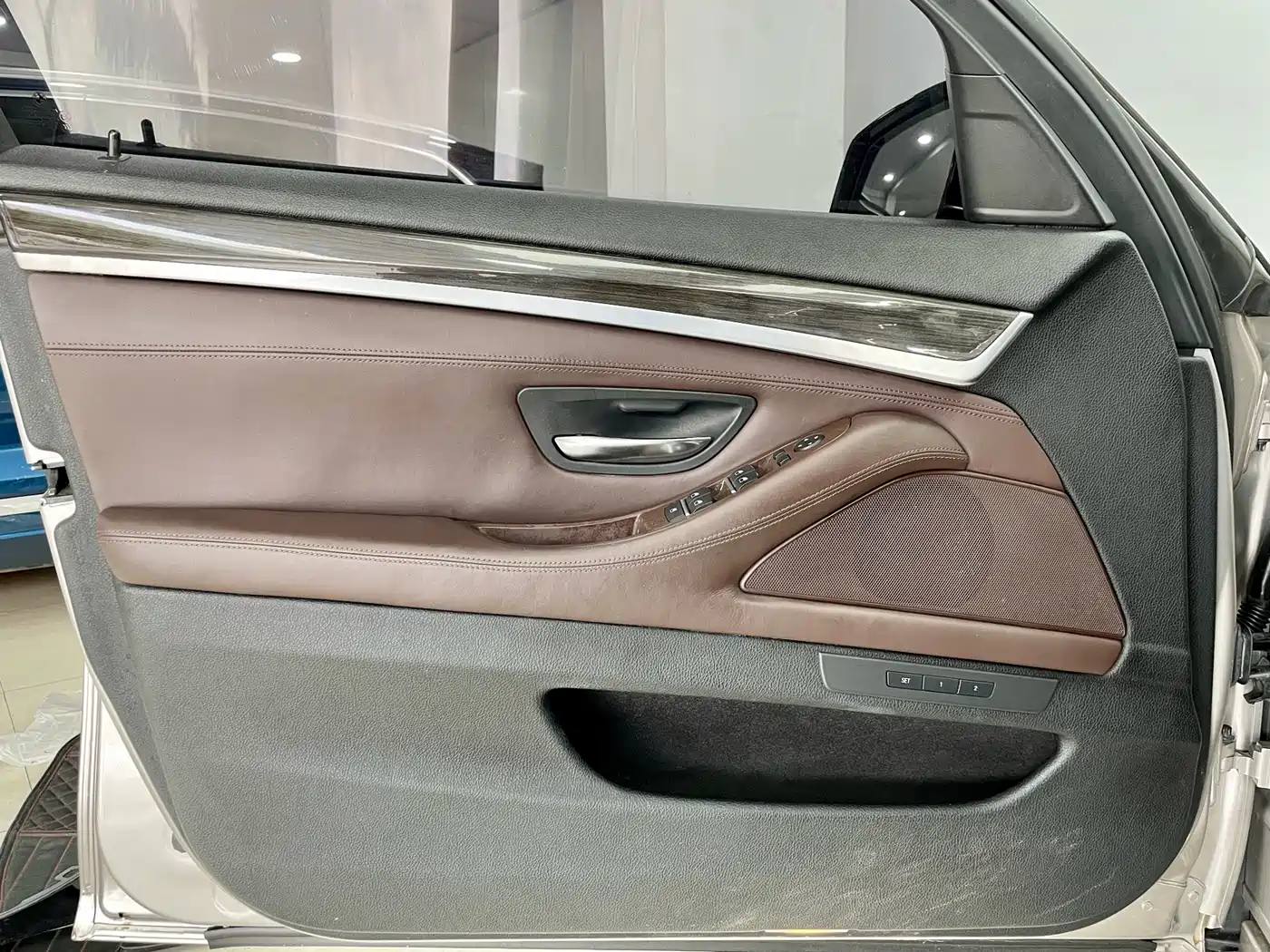 BMW 5 Series 2014 525Li Luxury Design Package фото 7