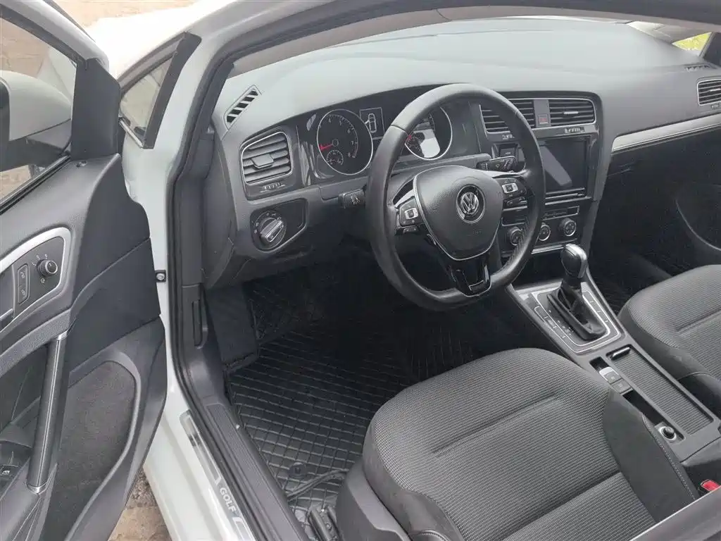 Volkswagen Golf 2019 280TSI DSG Comfort (China V) фото 12