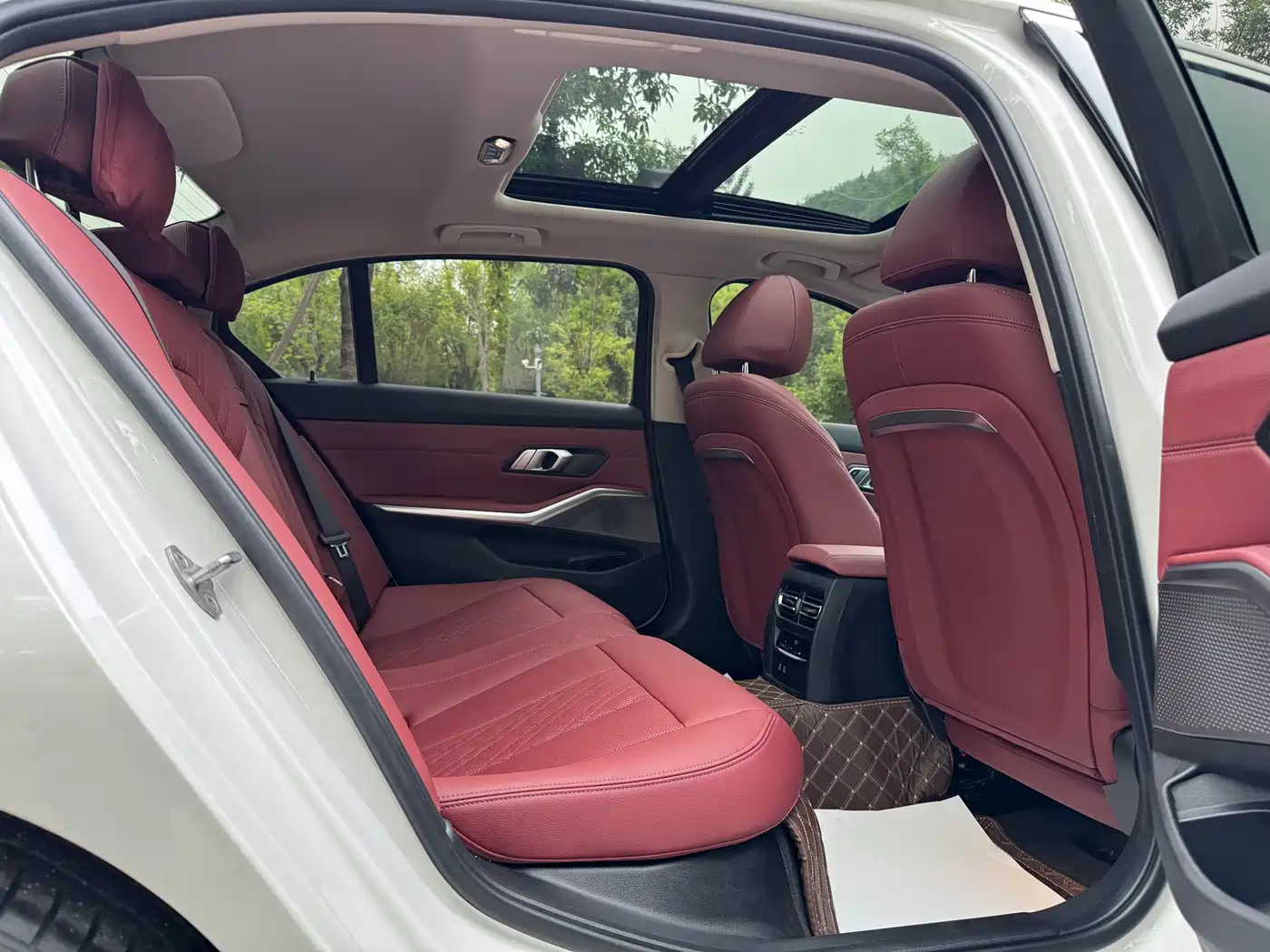 BMW 3 Series 2023 320Li M Sport Package фото 23