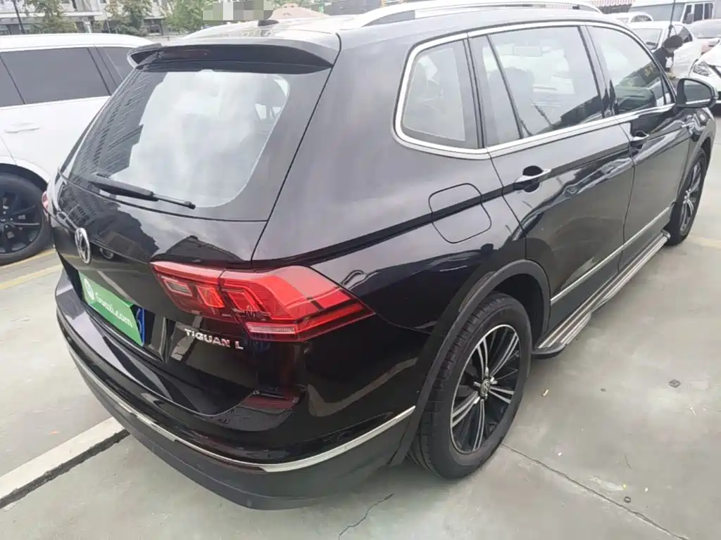 Фото 7 - Volkswagen Tiguan L