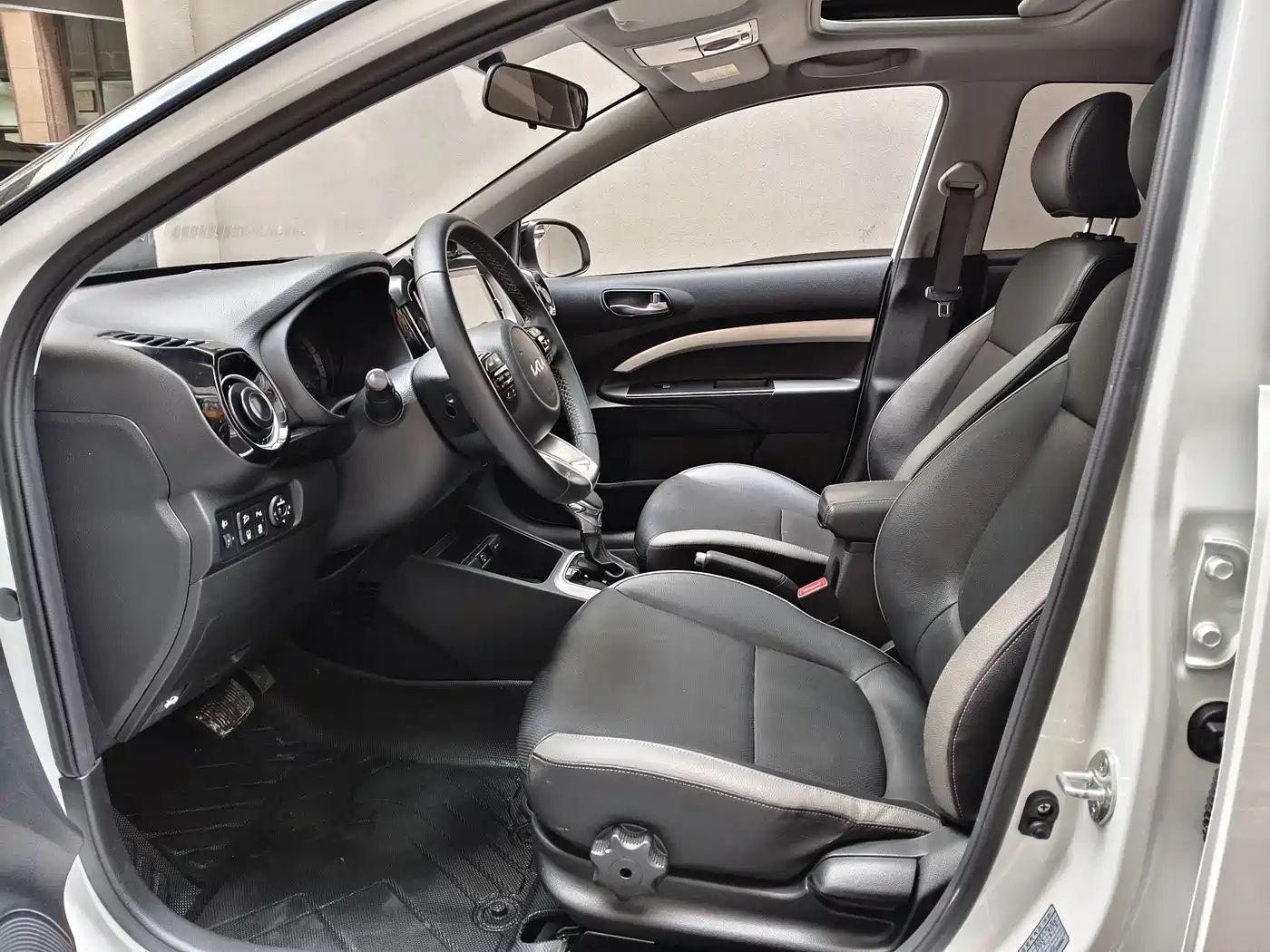 Kia KX1 2021 1.4L CVT Sunroof Version фото 4