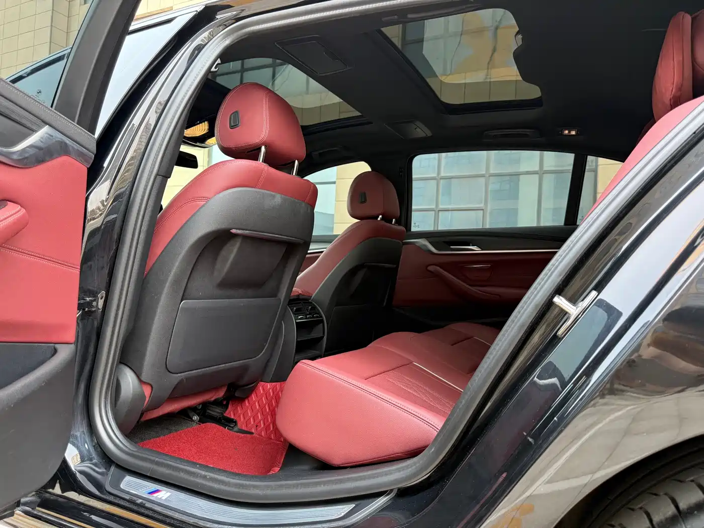 BMW 5 Series 2021 530Li Leading M Sport Package фото 9