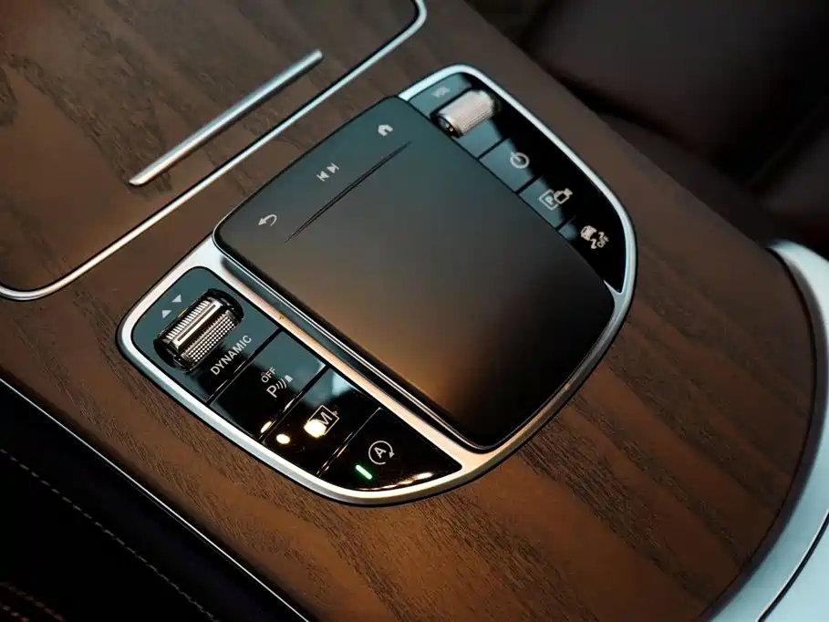 Mercedes-Benz GLC 2022 Facelift GLC 260 L 4MATIC Luxury Model фото 26